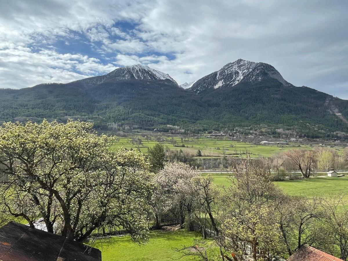 Appartement Dans Une Maison De Pays Briançon Exteriör bild